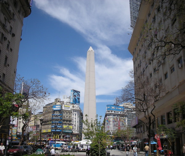 Se inaugura el Obelisco de Buenos Aires