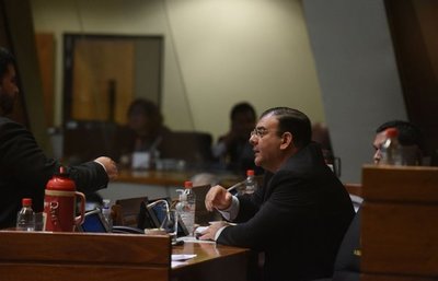 Diputado Tomás Rivas pierde sus fueros y se siente víctima - Edicion Impresa - ABC Color
