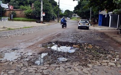 Desastrosas condiciones de calle intermunicipal - Edicion Impresa - ABC Color