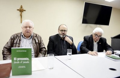 Presentaron el libro “El presente, desde el pasado” - Edicion Impresa - ABC Color