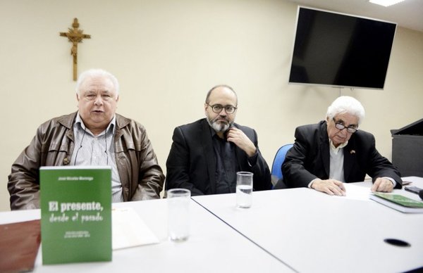 Presentaron el libro “El presente, desde el pasado” - Edicion Impresa - ABC Color