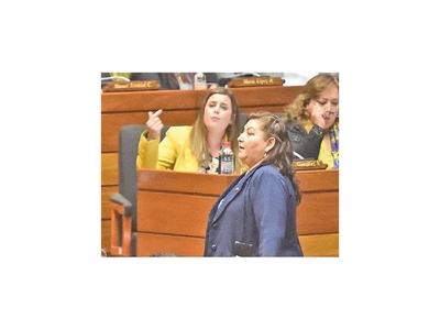 Kattya y Esmérita tuvieron un round aparte por los escraches ciudadanos
