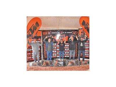 Pilotos de Enduro se lucen en Alto Paraná