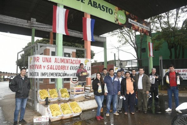Regalan bananas, como protesta - Nacionales - ABC Color