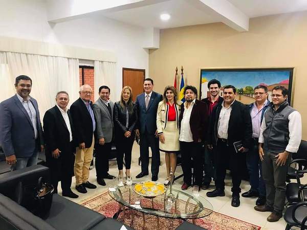 Opositores a Prieto habrían buscado respaldo en Asunción