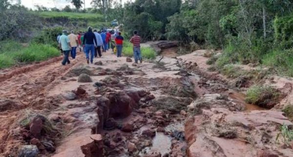 Pobladores de Yasy Cañy solicitan ayuda ante aislamiento por inundación - .::RADIO NACIONAL::.