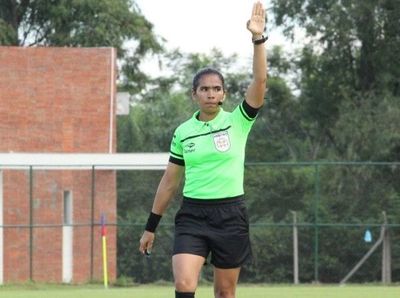 Carmen Gómez arbitrará en la Primera B - Deportes - ABC Color