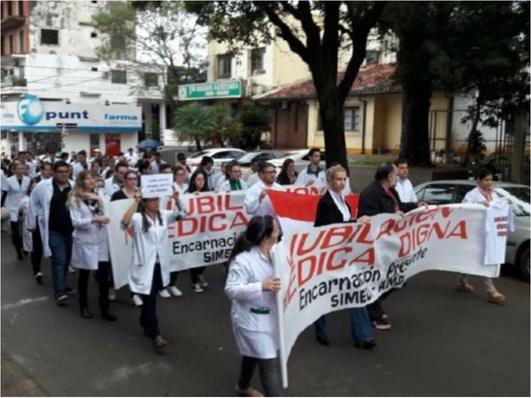 Senado rechaza veto de Marito y médicos se jubilarán con 30 años de aporte