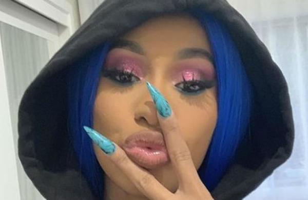 Cardi B suspende gira por complicaciones con sus cirugías estéticas - C9N