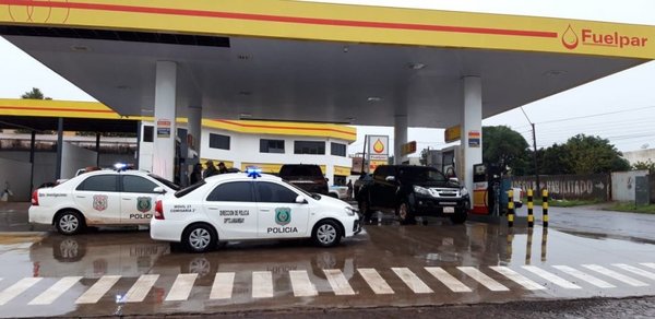 Allanan locales en busca de combustible de aviación ilegal - Nacionales - ABC Color