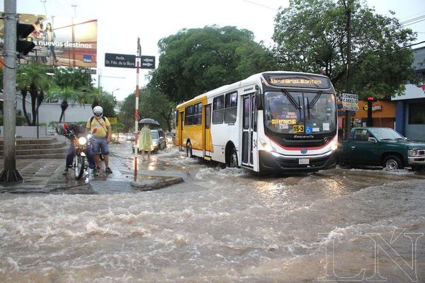 Asunción tiene 10 días para presentar a Contraloría informe sobre desagües