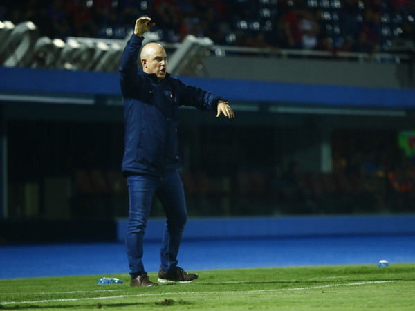 La Conmebol multa a Cerro Porteño y suspende a Jubero