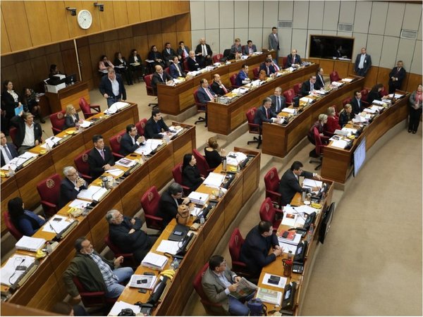 Senado niega ascenso a comisario involucrado en 31M