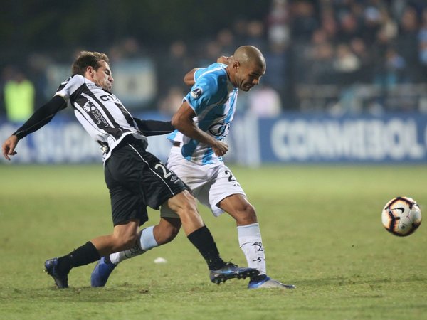 Los uruguayos Wanderers y Cerro no se hacen daño