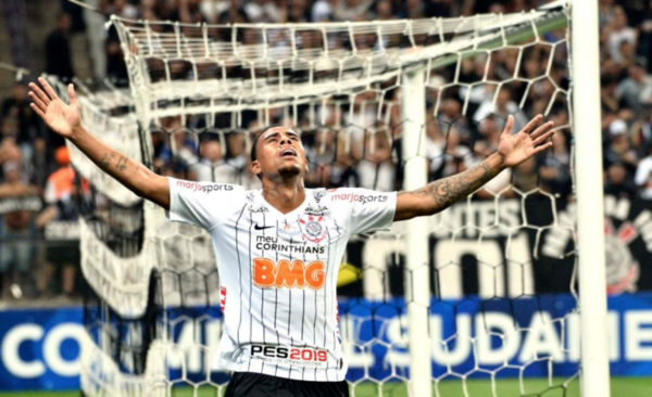 HOY / Corinthians da el primer paso ante el Lara de los paraguayos Miers y Frutos