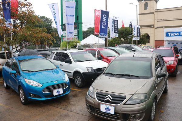 Cadam inició feria de vehículos usados