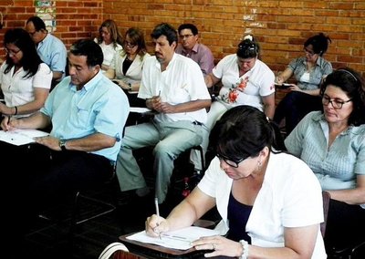 MEC convoca a docentes para cubrir 11.000 cargos - Edicion Impresa - ABC Color