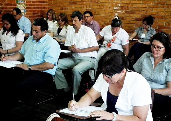 MEC convoca a docentes para cubrir 11.000 cargos - Edicion Impresa - ABC Color