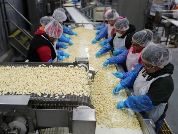 EEUU destina USD 16.000 millones a productores por guerra con China