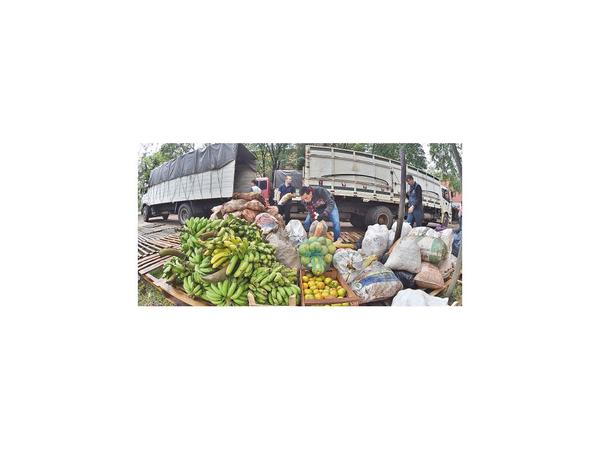 Campesinos donan 30.000 kg de alimentos