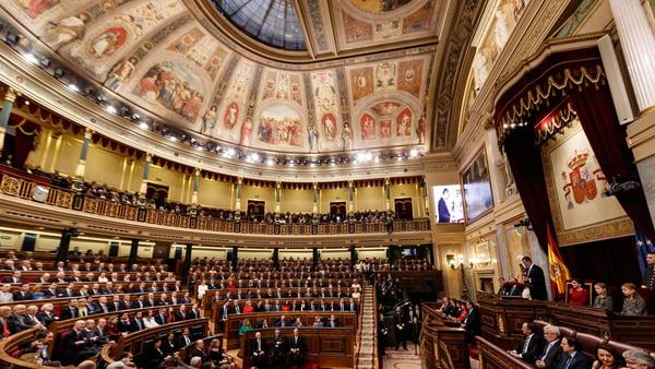 España estrenó el Parlamento más igualitario de Europa » Ñanduti