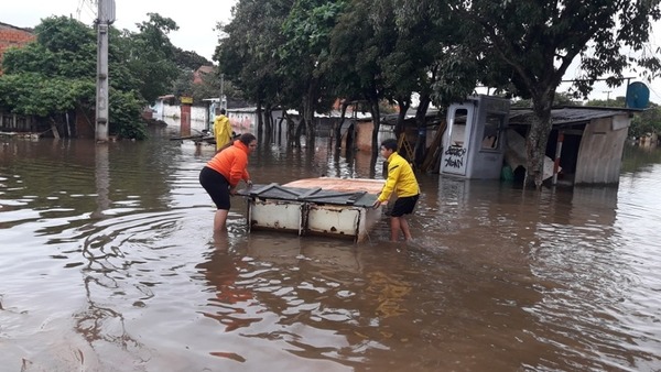 Las aguas no paran de subir en Asunción y Ñeembucú - ADN Paraguayo