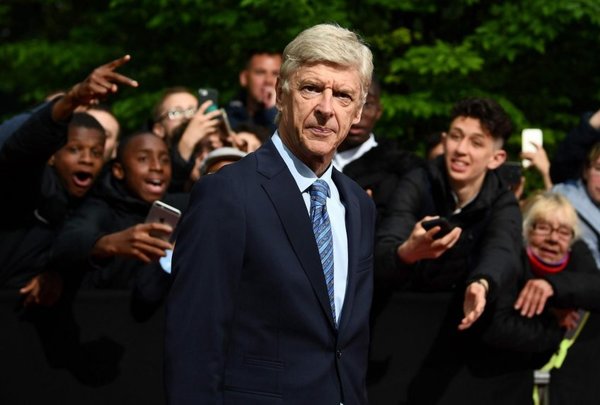 Wenger pone en duda que vuelva a entrenar - Deportes - ABC Color