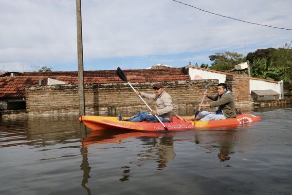 Río volvió a subir en Pilar y sigue en alerta amarilla