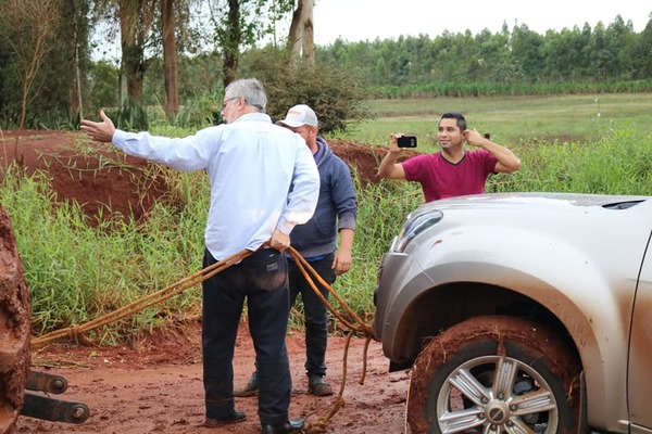 Diputado quedó “empantanado” en un camino de Ñacunday