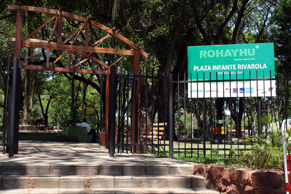 Feria de emprendedores de personas con discapacidad en Plaza Infante Rivarola » Ñanduti