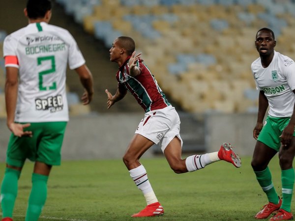 Fluminense somete a Atlético Nacional