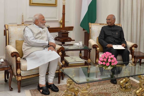 Partido de Modi logra mayoría absoluta en parlamento indio con 303 escaños