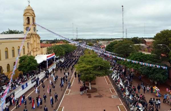 Concejales aseguran que no ocuparán palco oficial durante desfile | Radio Regional 660 AM