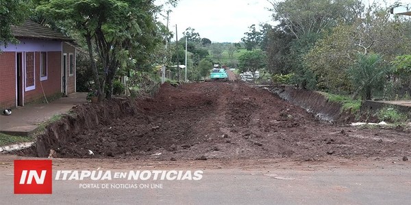 CONSTRUYEN PAVIMENTO Y SISTEMA DE DESAGÜE EN EL CENTRO DE FRAM