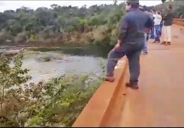 Desaparecidos tras caer al río - Nacionales - ABC Color