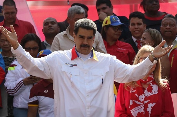 Maduro anuncia que invertirá en Huawei