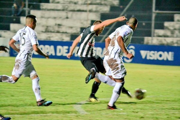 Goles Apertura 2019 Fecha 22: Santaní 0 - Libertad 3