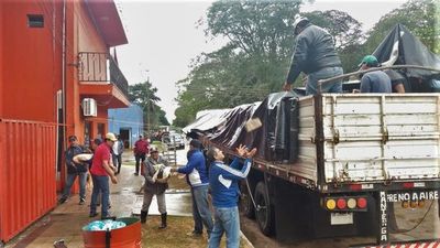 Distribuyen 40 mil kilos de alimentos a familias damnificadas en Ñeembucú