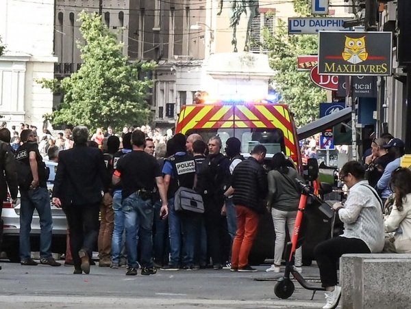MUNDO | Al menos siete heridos por explosión en Lyon