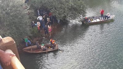 Vehículo cayó al río desde un puente en Yguazú