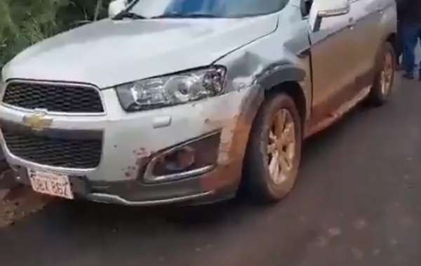 Camión cae al río Yguazú tras choque en angosto puente