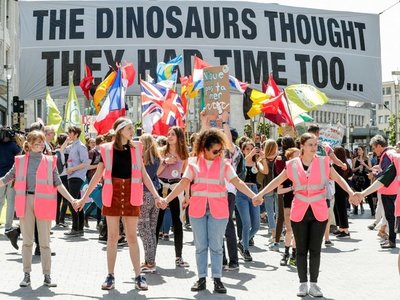 Jóvenes europeos exigen medidas contra el cambio climático