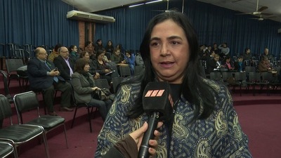 Desarrollan conferencia bajo el lema: “El poder de las palabras guaraníes en la historia”