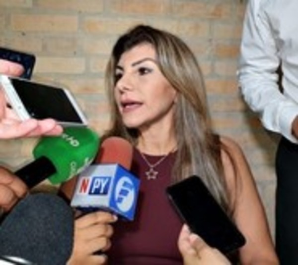CDE: Perla Rodríguez se despidió de cargo con millonario viático - Paraguay.com