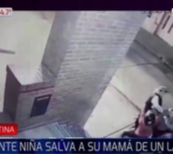 Niña de 11 años repelió con un golpe a ladrón que asaltó a su mamá - Paraguay.com