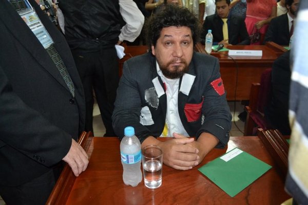 CDE: Yolanda Paredes acusa a Kelembu de defender a planilleros de ZI » Ñanduti