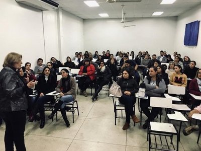 Psicólogos brasileños ofrecieron sus conocimientos en Pedro Juan Caballero - Nacionales - ABC Color