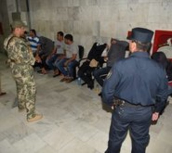 Fiscalía imputa y ordena detención de jefes policiales - Paraguay.com