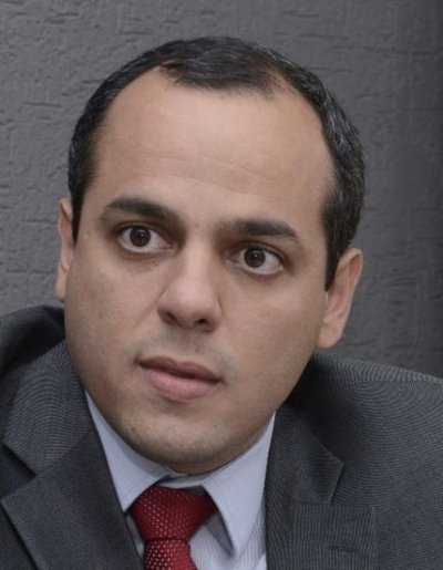Contralor dice que declaraciones deben ser públicas, pero esperará a la Corte - Edicion Impresa - ABC Color