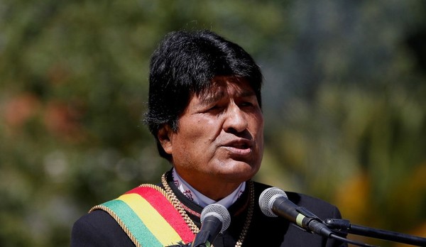 Evo Morales critica a la oposición por intentar frenar su nueva candidatura - Radio 1000 AM
